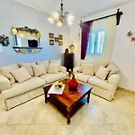 Arietta Santorini