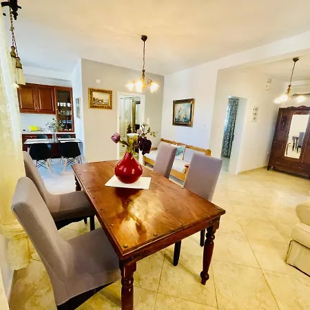 Апартаменты Arietta Santorini Перисса