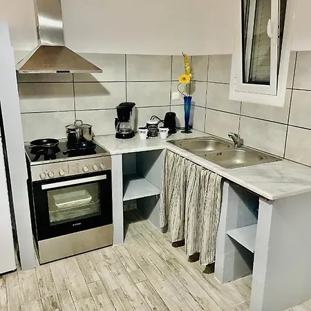 Arietta Santorini Appartamento *
