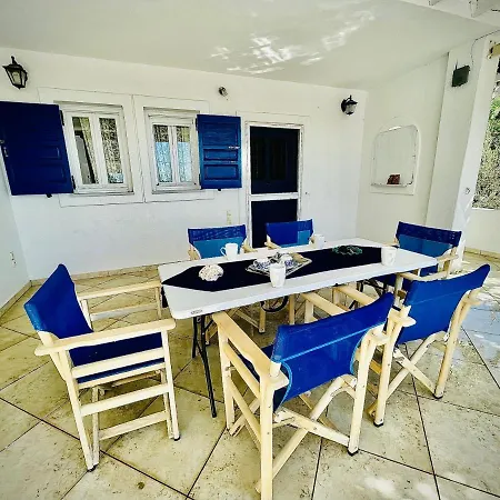 Arietta Santorini * Perissa (Santorini)