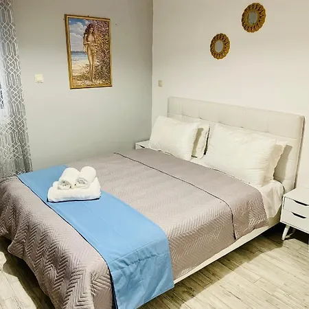 Arietta Santorini * 페리사